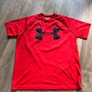 Under Armour Men's Red LOOSE Heat Gear Shirt